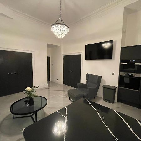 Royal Mile Apartment 2Bedroom EDI Eksteriør bilde